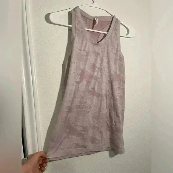 Athleta Momentum Seamless Pink Camo Racerback Tank Top Womens Size Small - Picture 4 of 5